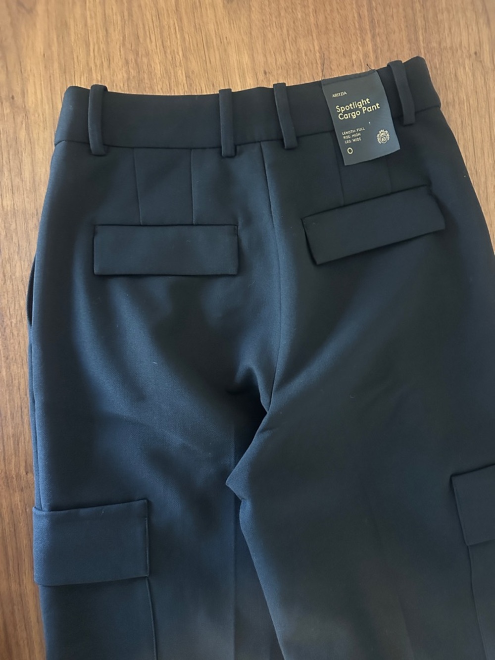 Aritzia Spotlight Cargo Pant - Black